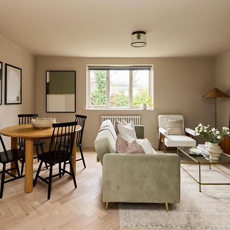 The Twickenham Wonder - Lovely 1Bdr Flat With Parking Eksteriør bilde